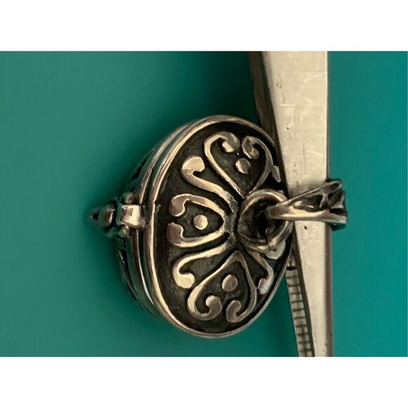 .925 Ornate Oval Prayer Box #faith #pray - Picture 2 of 5